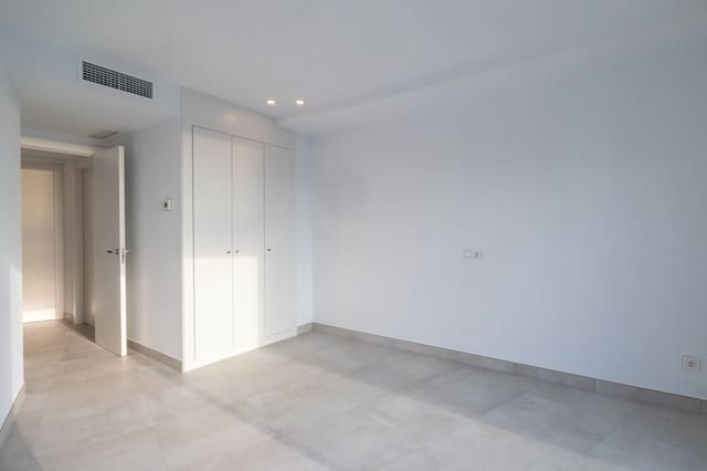 4 makuuhuone Kattohuoneisto myytävänä paikassa Los Monteros, Marbella - 800 000 € (Ref: 9561457)