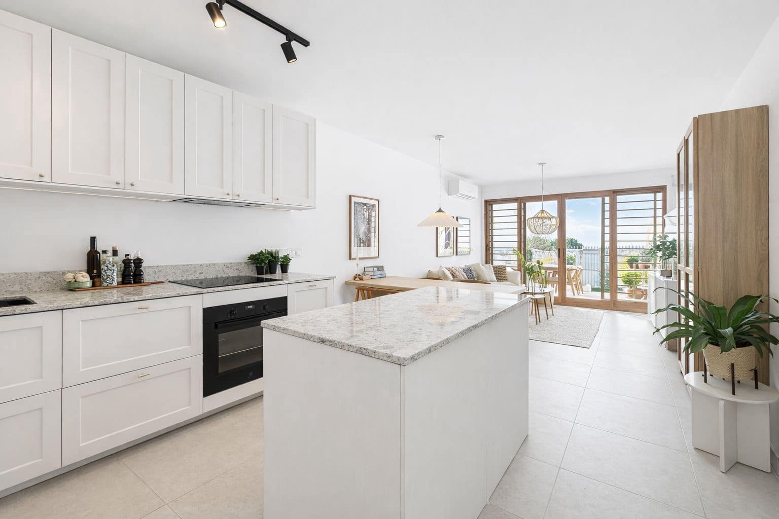 3 makuuhuone Omakotitalo myytävänä paikassa Estepona - 469 000 € (Ref: 9561459)