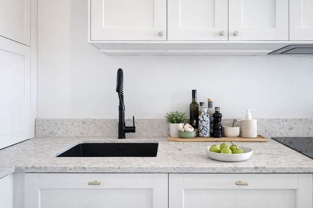 3 makuuhuone Omakotitalo myytävänä paikassa Seghers, Estepona - 469 000 € (Ref: 9561459)