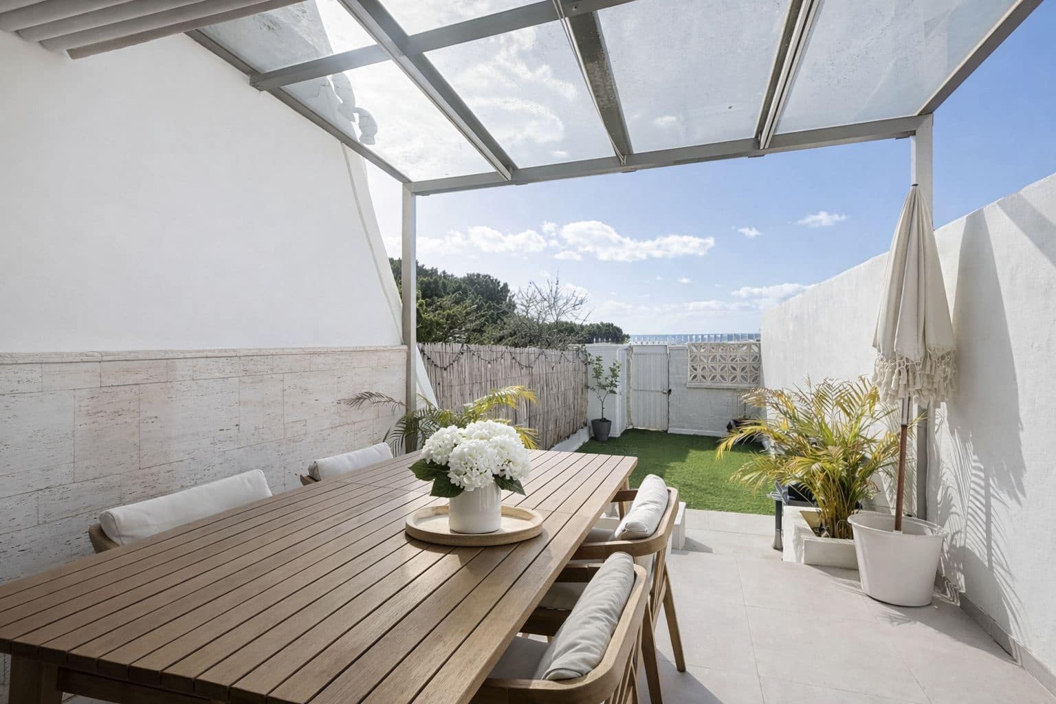 3 makuuhuone Omakotitalo myytävänä paikassa Estepona - 469 000 € (Ref: 9561459)