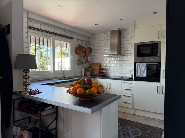 3 camera da letto Casa in vendita in Calahonda, Mijas - 350.000 € (Rif: 9561461)