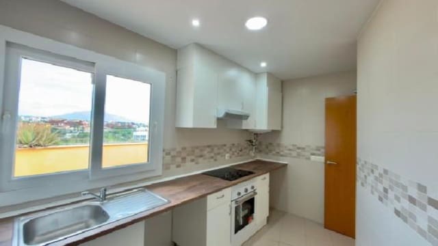 2 soveværelse Penthouse til salg i Cancelada, Estepona - € 329.600 (Ref: 9561465)