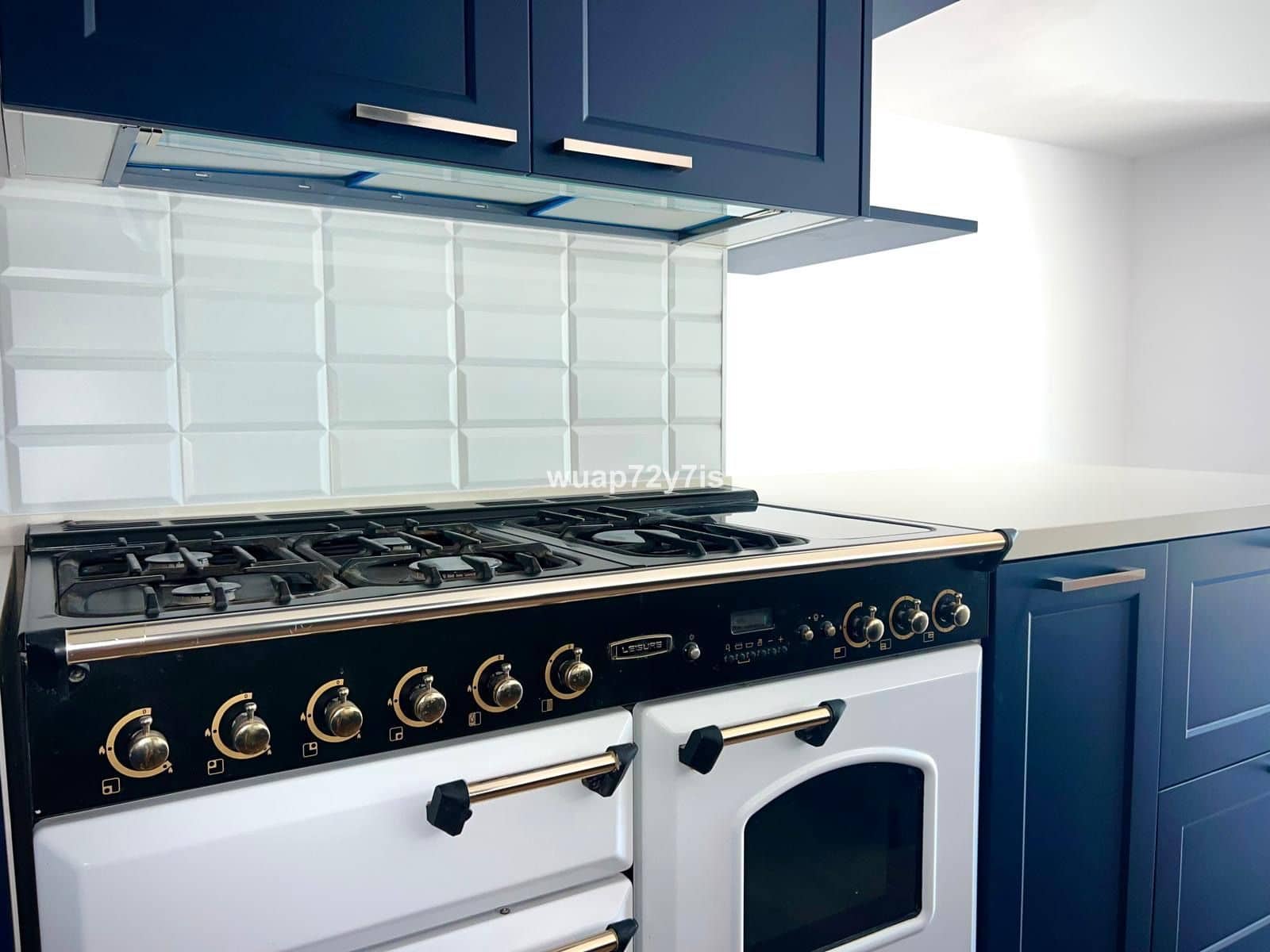 5 slaapkamer Halfvrijstaande villa te koop in Estepona - € 1.200.000 (Ref: 9561470)