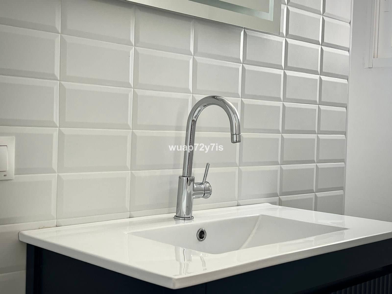 5 slaapkamer Halfvrijstaande villa te koop in Estepona - € 1.200.000 (Ref: 9561470)