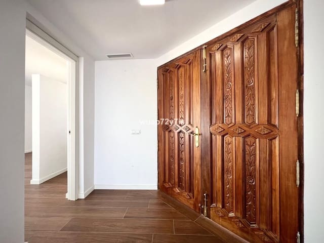5 camera da letto Villetta Bifamiliare in vendita in Estepona - 1.200.000 € (Rif: 9561470)