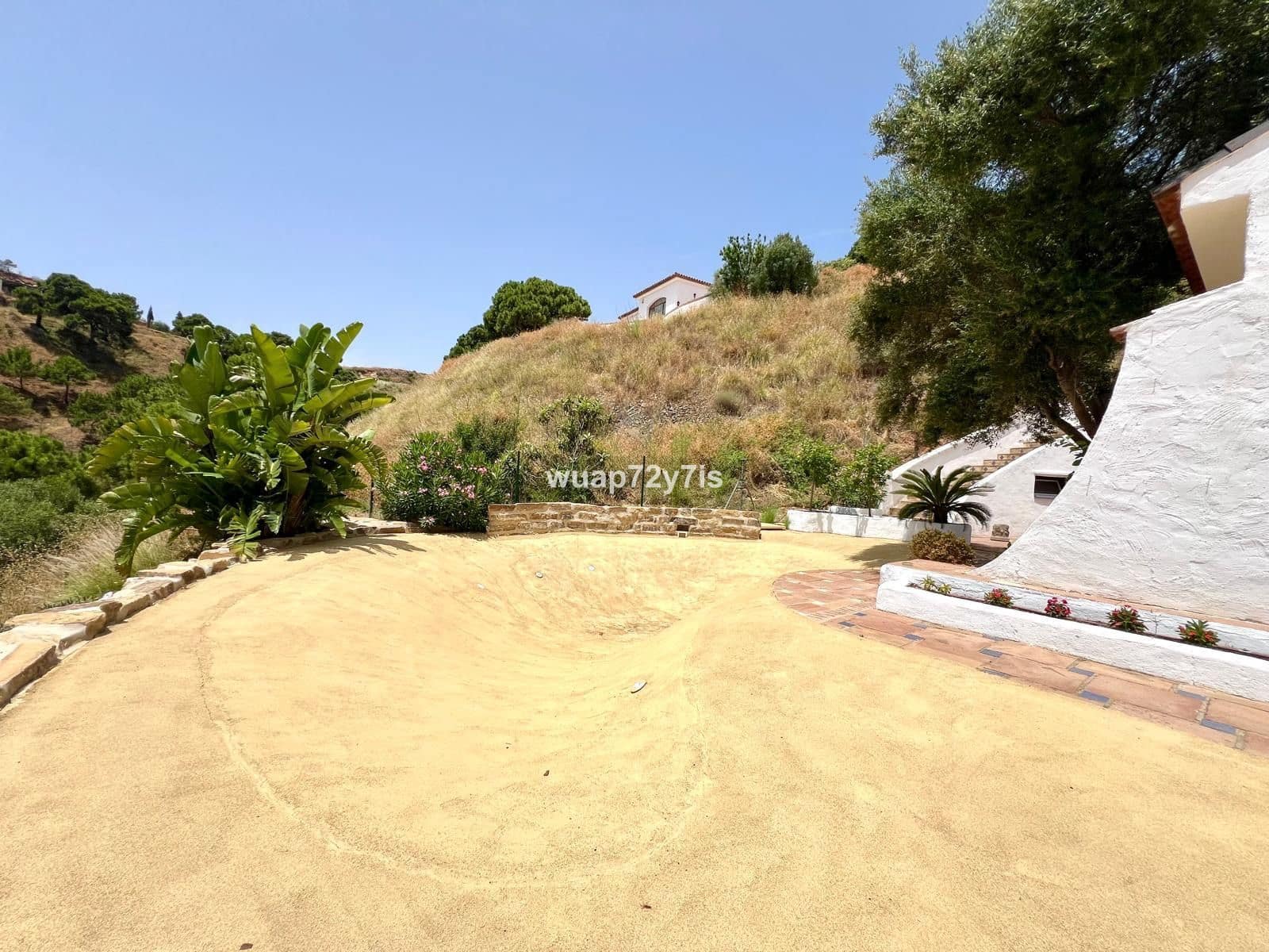 5 slaapkamer Halfvrijstaande villa te koop in Estepona - € 1.200.000 (Ref: 9561470)