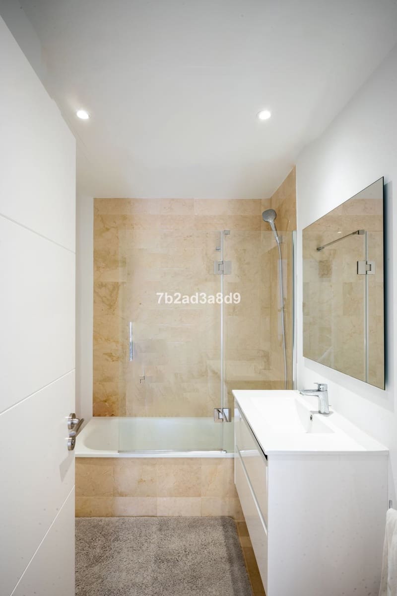 3 chambre Penthouse à vendre à Nueva Andalucia - 875 000 € (Ref: 9561472)