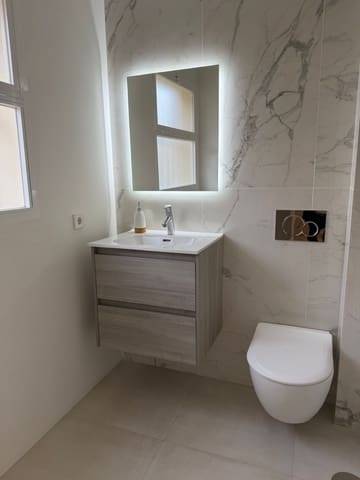 Ático de 2 habitaciones en La Quinta, Benahavís en venta - 595.000 € (Ref: 9561475)