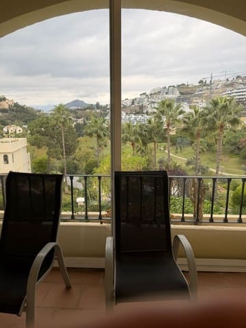 Ático de 2 habitaciones en La Quinta, Benahavís en venta - 595.000 € (Ref: 9561475)