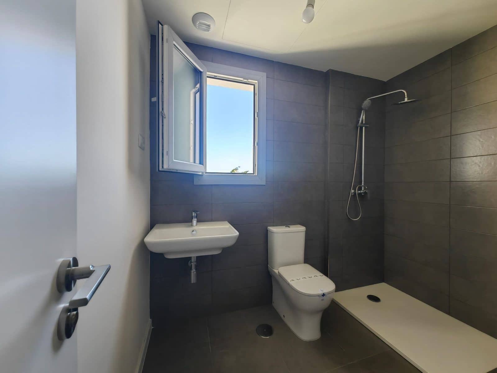 2 sovrum Takvåning till salu i Estepona - 545 000 € (Ref: 9561476)