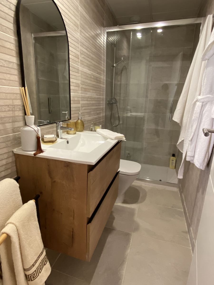 2 bedroom Apartment for sale in Estepona - € 689,000 (Ref: 9561478)