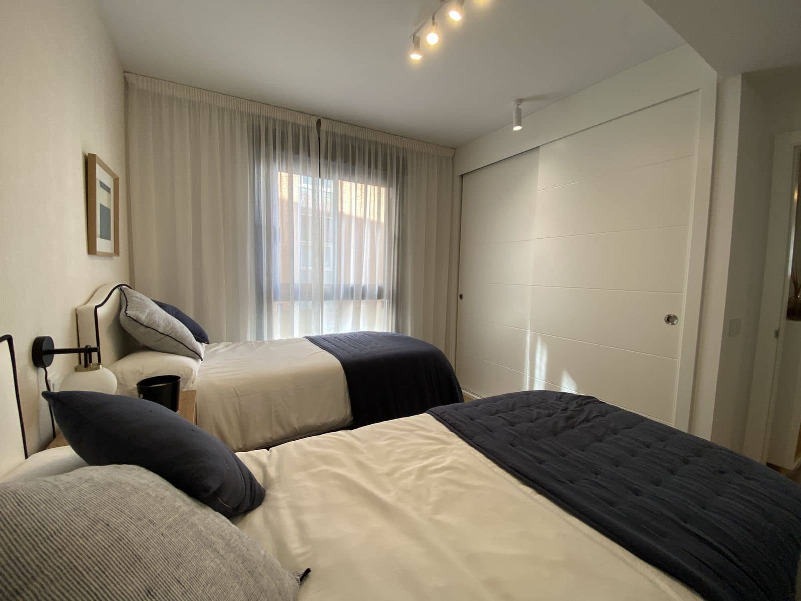 2 bedroom Apartment for sale in Estepona - € 689,000 (Ref: 9561478)