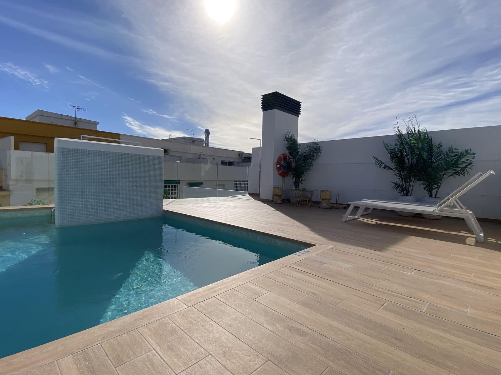 2 bedroom Apartment for sale in Estepona - € 689,000 (Ref: 9561478)