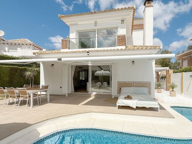 3 bedroom Villa for sale in La Cala Golf, Mijas - € 1,095,000 (Ref: 9561479)