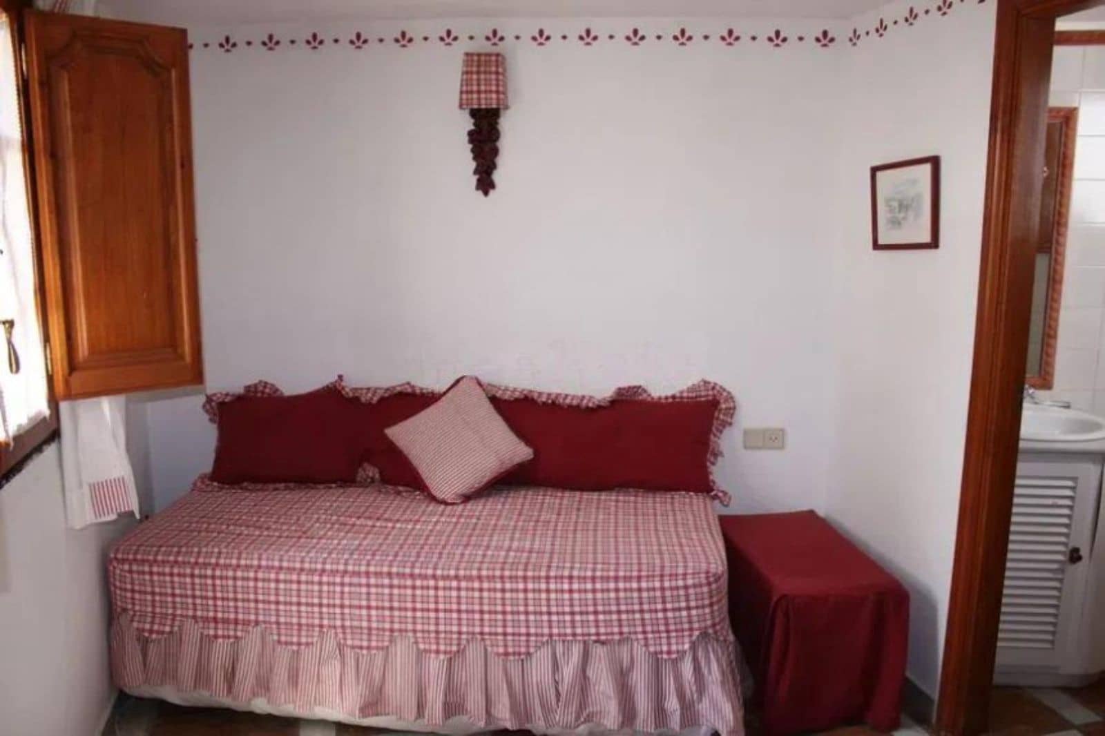 Casa de 3 habitaciones en Guadalmina en venta - 600.000 € (Ref: 9561481)