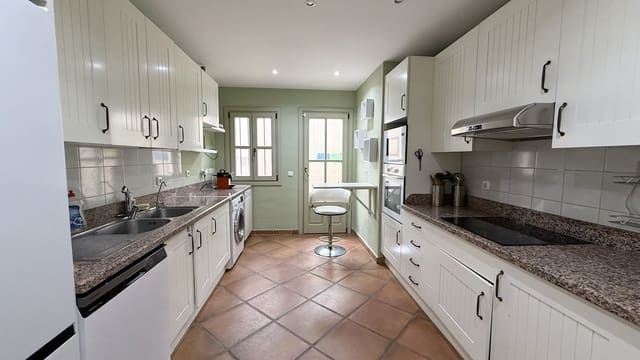 3 soverom Hus til salgs i Sotogrande, San Roque - € 790 000 (Ref: 9561482)