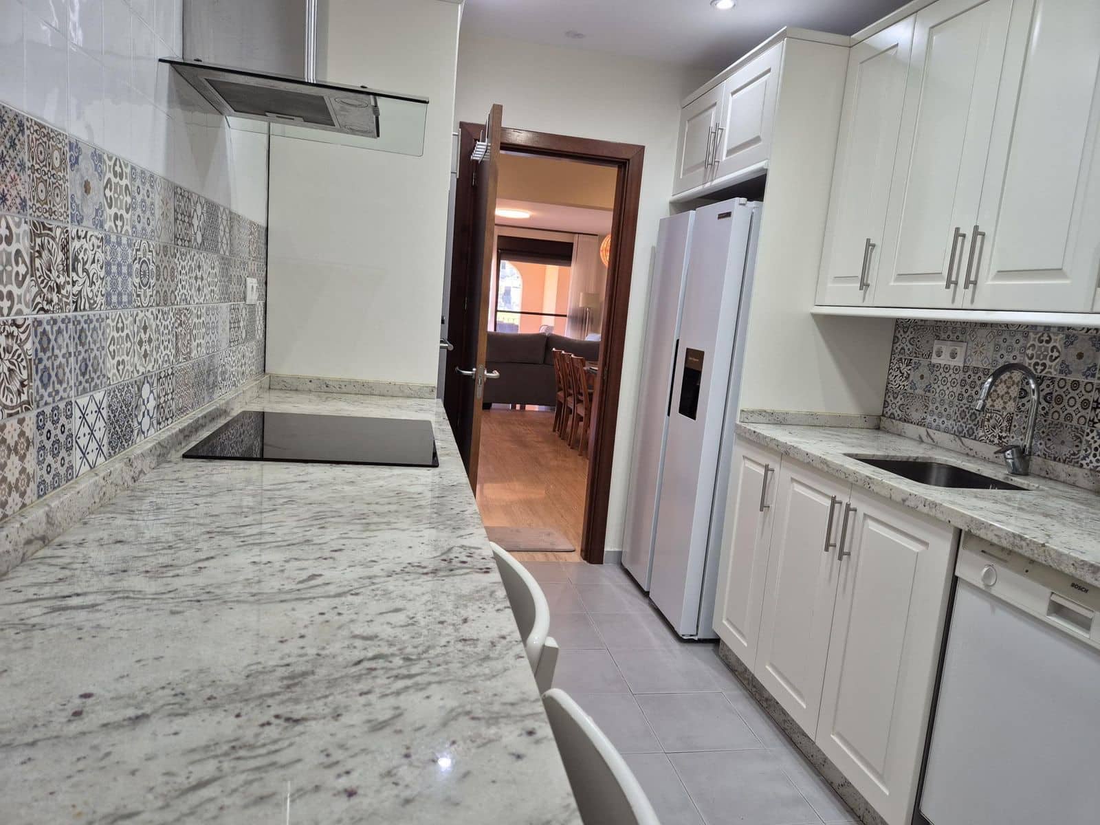 2 bedroom Apartment for sale in Estepona - € 480,000 (Ref: 9561484)