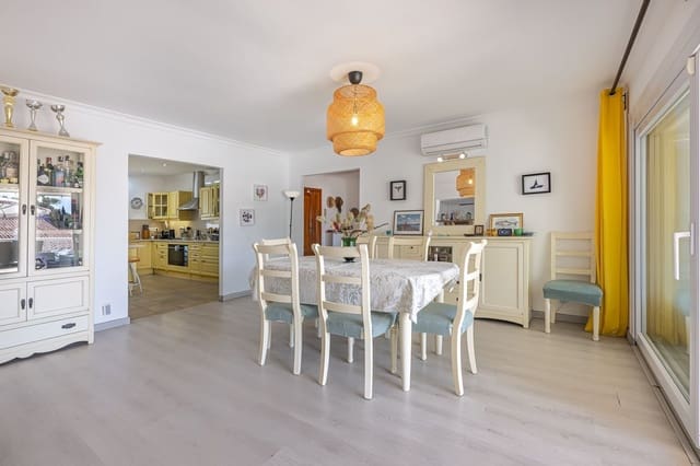 5 sypialnia Willa na sprzedaż w Sotogrande Costa, San Roque - 1 185 000 € (Ref: 9561498)