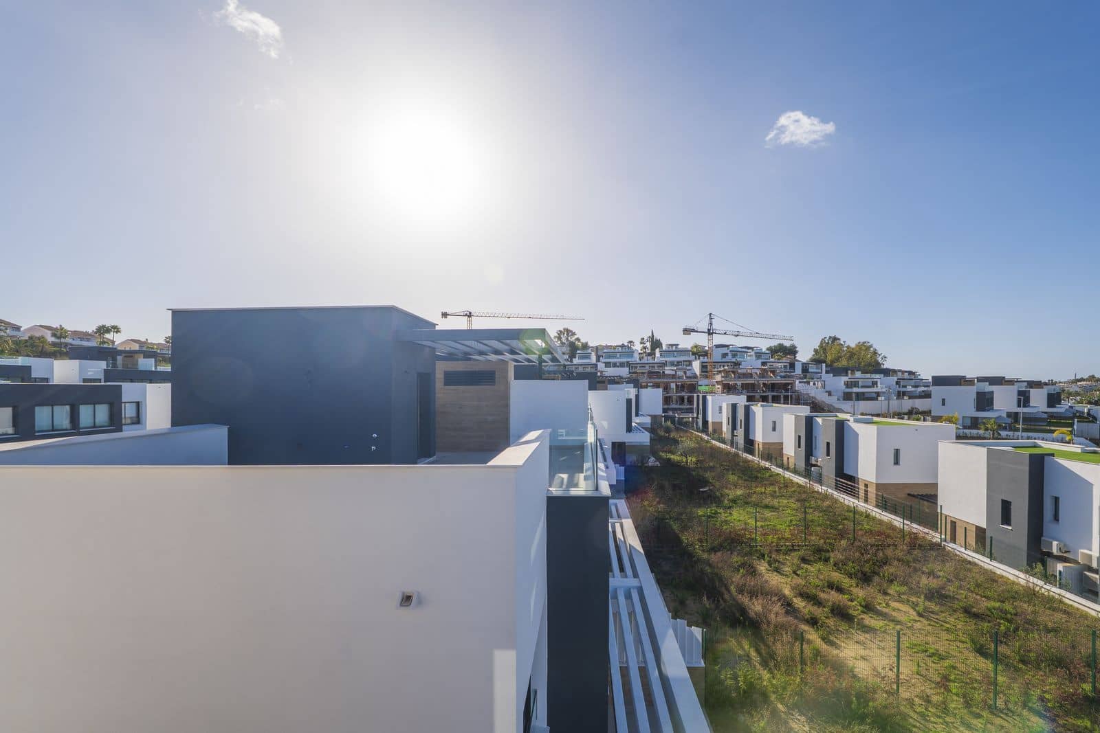 Pareado de 4 habitaciones en Atalaya-Isdabe en venta - 1.050.000 € (Ref: 9561503)