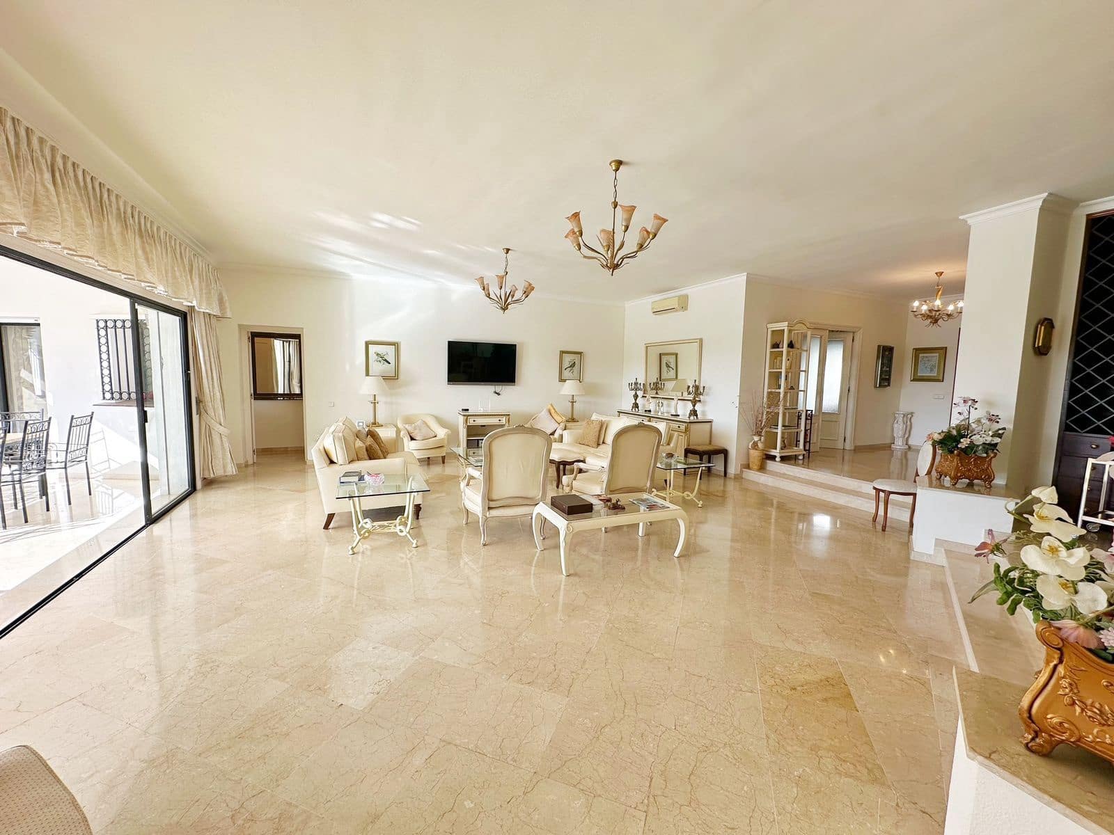 4 Zimmer Villa zu verkaufen in Benahavis - 2.550.000 € (Ref: 9561509)