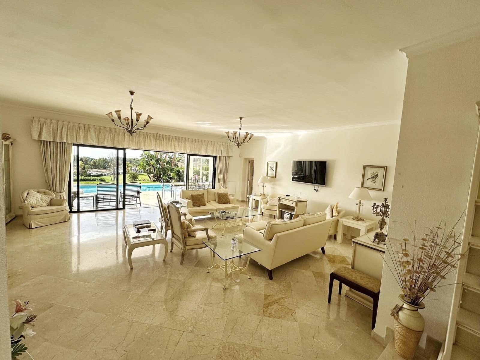 4 Zimmer Villa zu verkaufen in Benahavis - 2.550.000 € (Ref: 9561509)