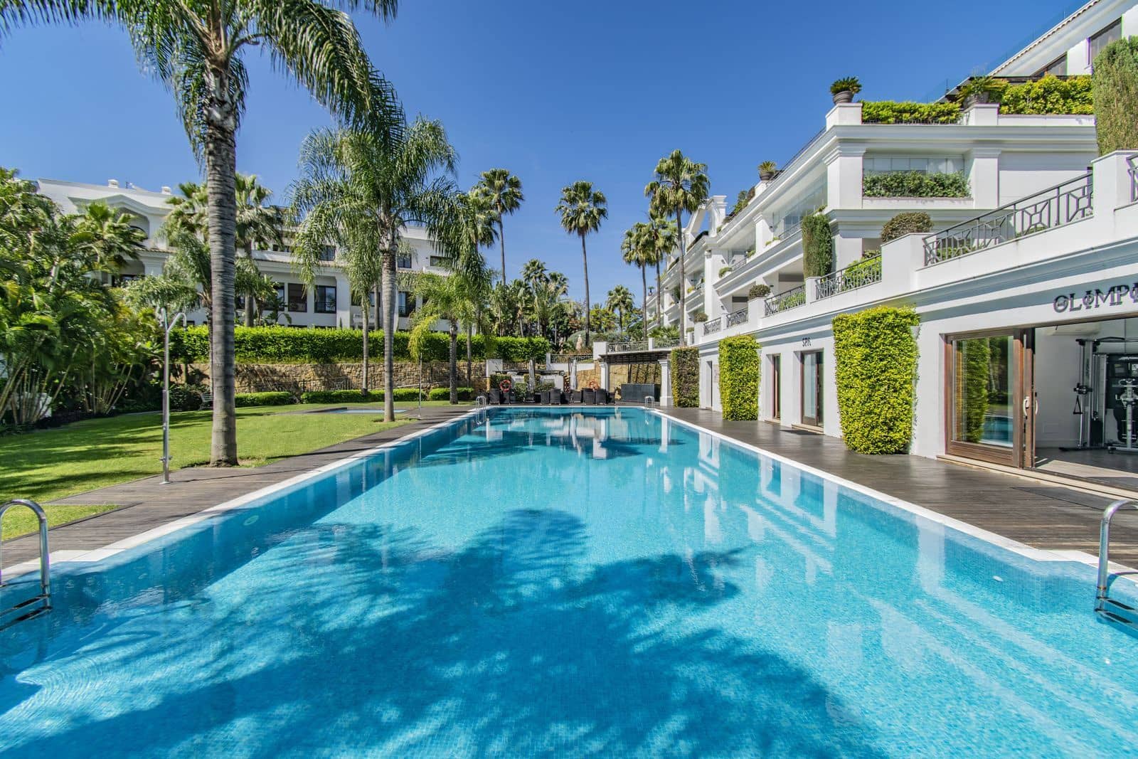 2 quarto Apartamento para venda em Estepona - 1 150 000 € (Ref: 9561512)