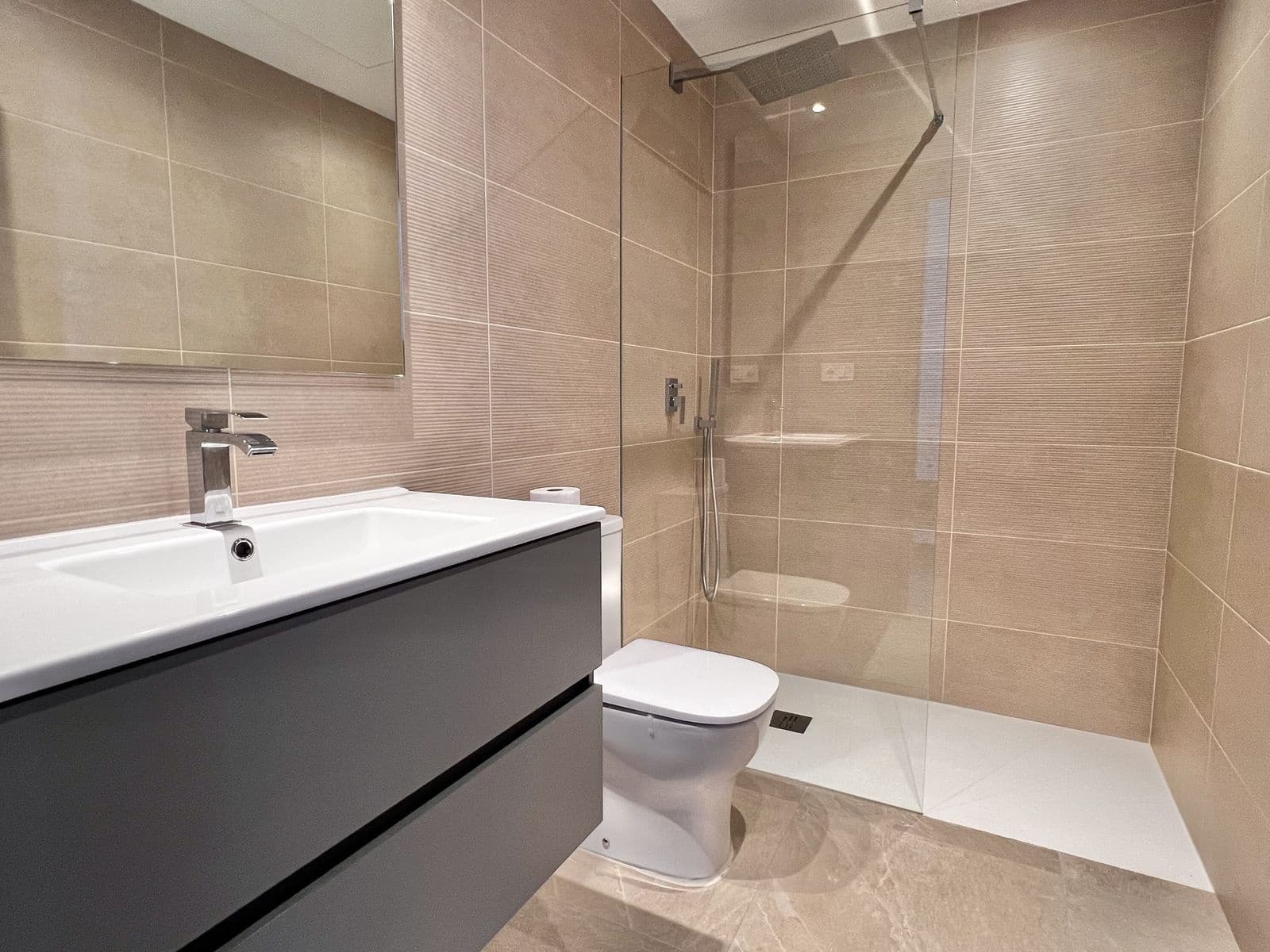 Casa de 3 habitaciones en Estepona en venta - 480.000 € (Ref: 9561517)