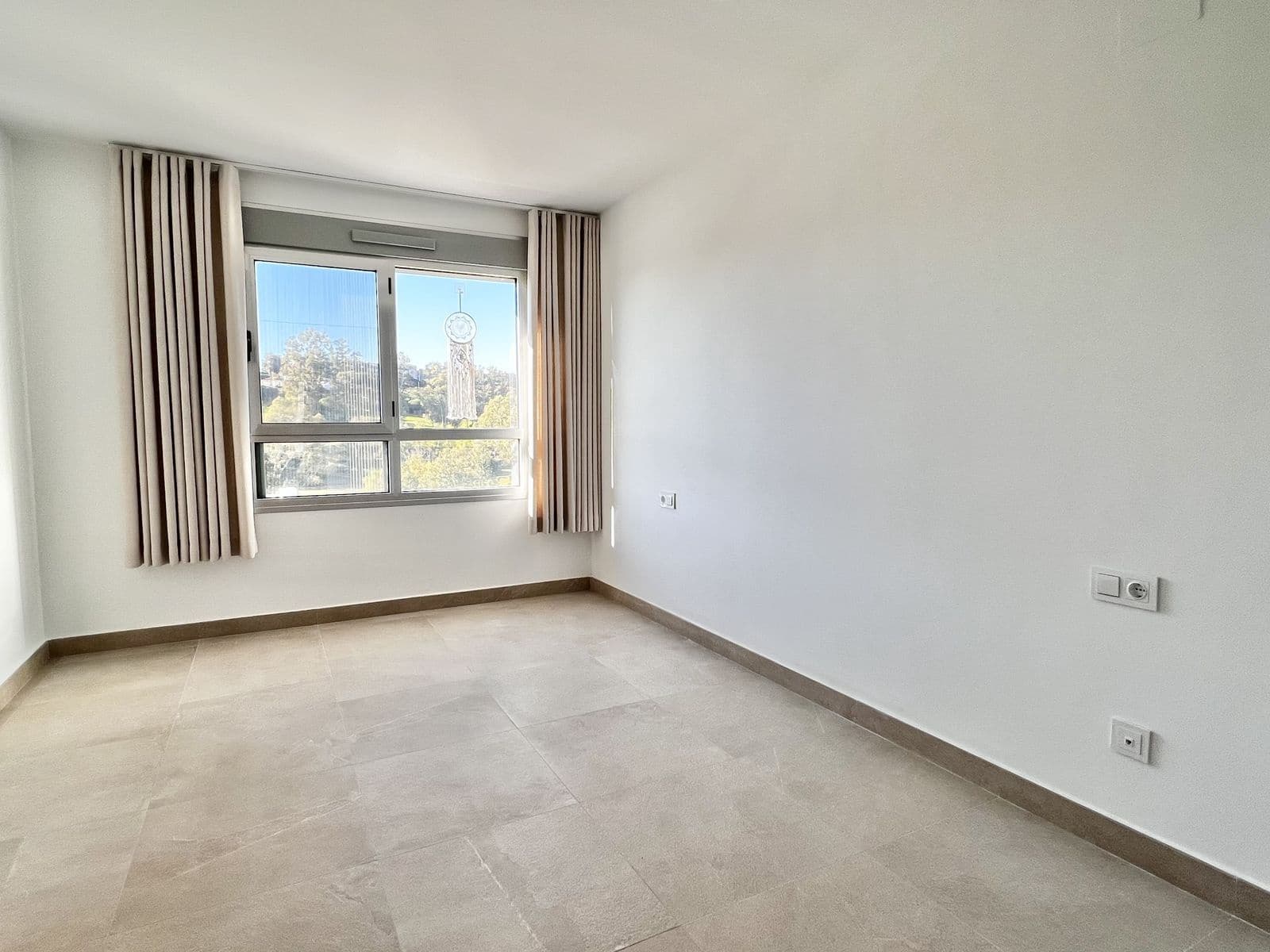 Casa de 3 habitaciones en Estepona en venta - 480.000 € (Ref: 9561517)