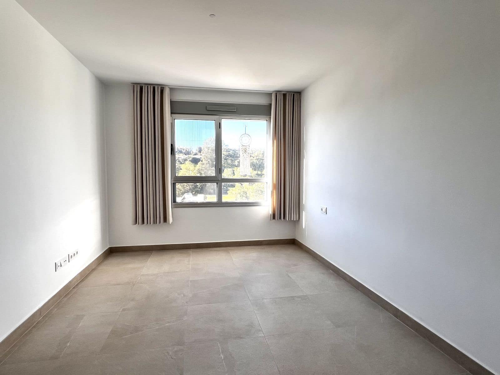 Casa de 3 habitaciones en Estepona en venta - 480.000 € (Ref: 9561517)