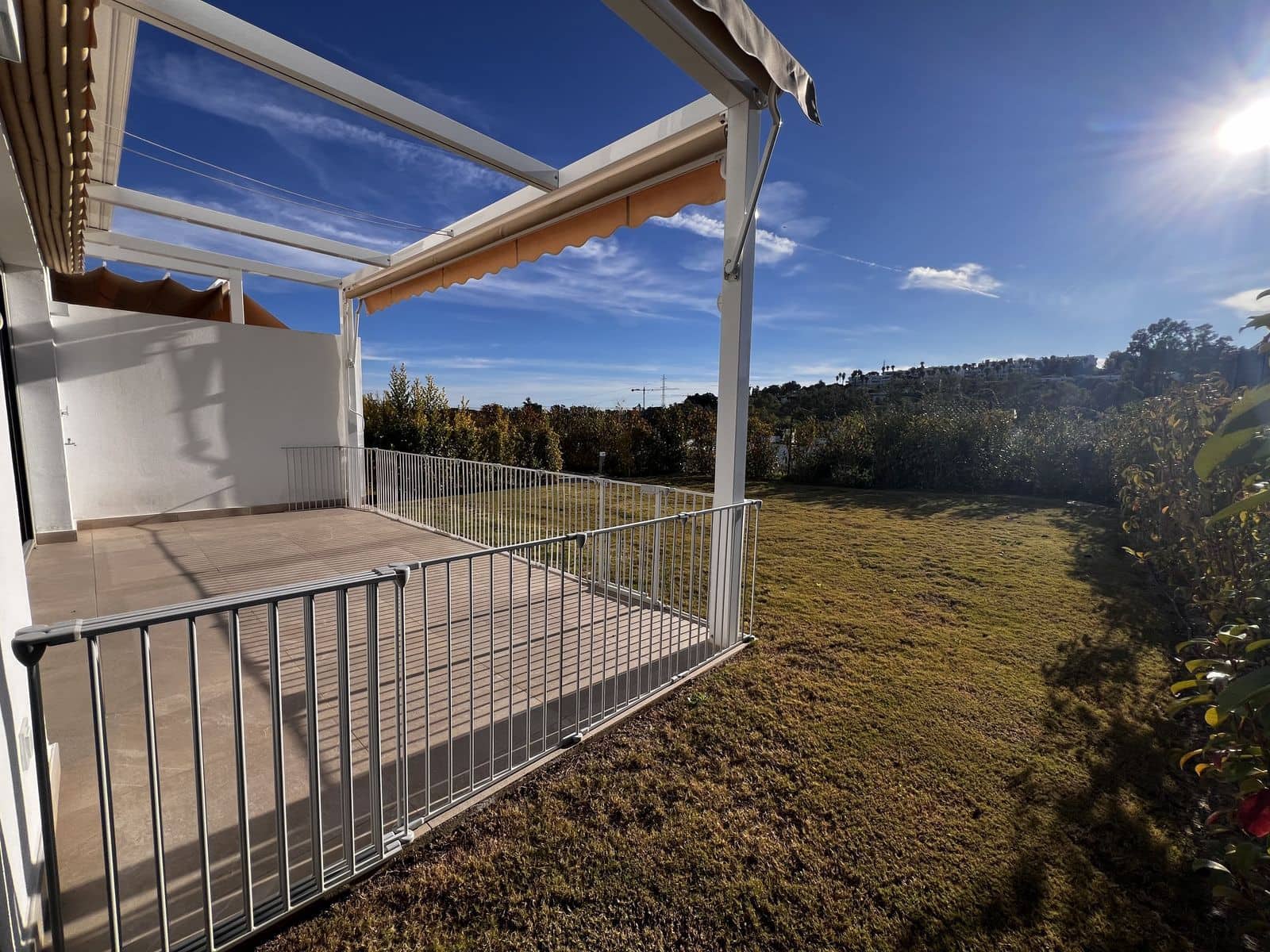 Casa de 3 habitaciones en Estepona en venta - 480.000 € (Ref: 9561517)