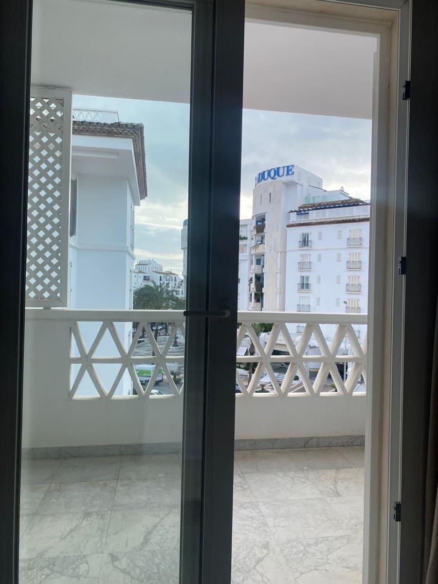 2 slaapkamer Appartement te koop in Puerto Banus - € 1.190.000 (Ref: 9561518)