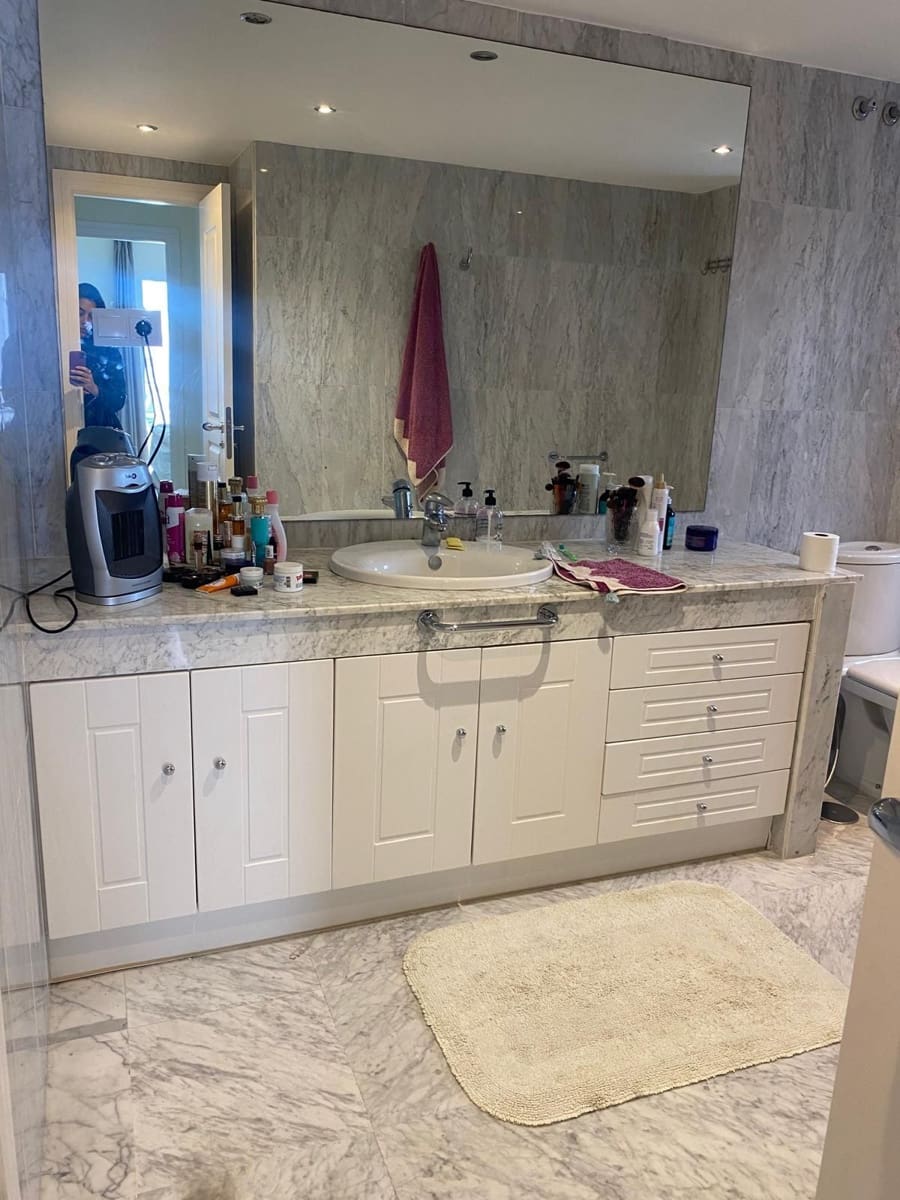 2 slaapkamer Appartement te koop in Puerto Banus - € 1.190.000 (Ref: 9561518)