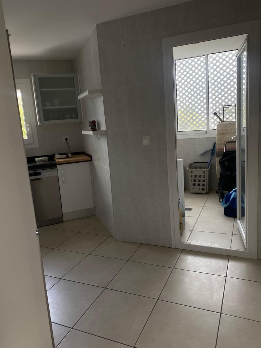 2 slaapkamer Appartement te koop in Puerto Banus - € 1.190.000 (Ref: 9561518)