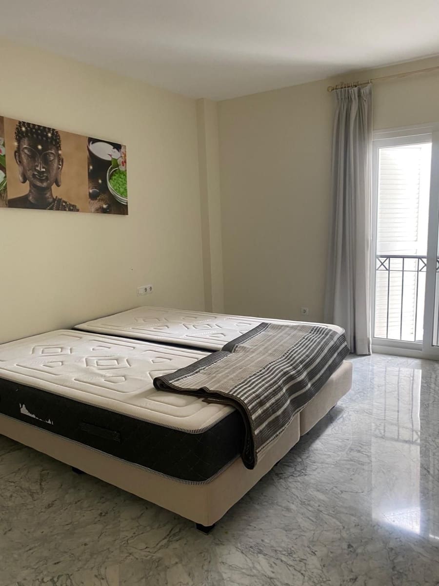 2 slaapkamer Appartement te koop in Puerto Banus - € 1.190.000 (Ref: 9561518)