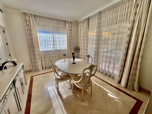 3 Zimmer Villa zu verkaufen in El Paraiso, Estepona - 1.580.000 € (Ref: 9561520)