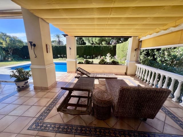 3 Zimmer Villa zu verkaufen in El Paraiso, Estepona - 1.580.000 € (Ref: 9561520)
