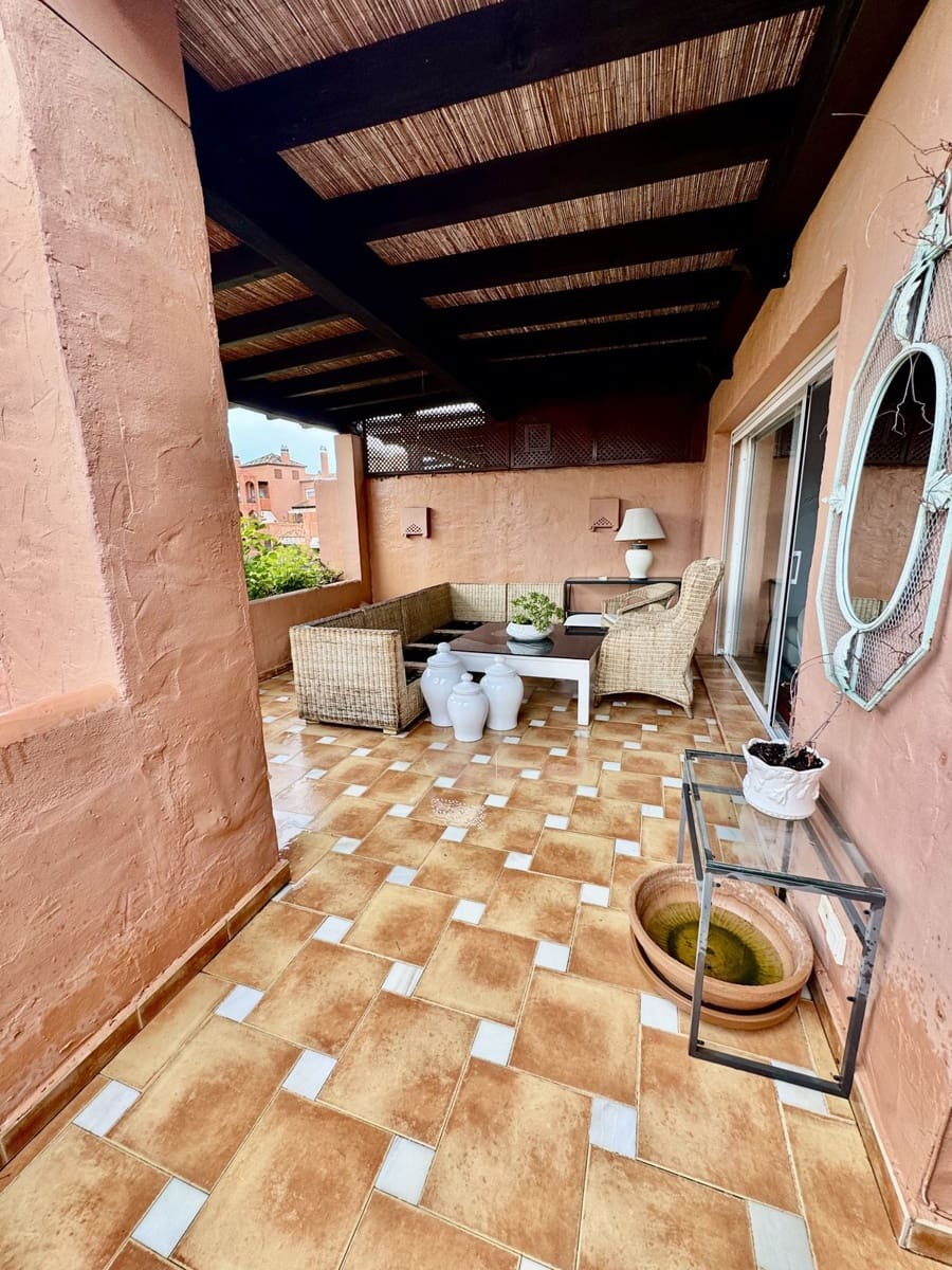 Ático de 4 habitaciones en Guadalmina en venta - 1.140.000 € (Ref: 9561541)