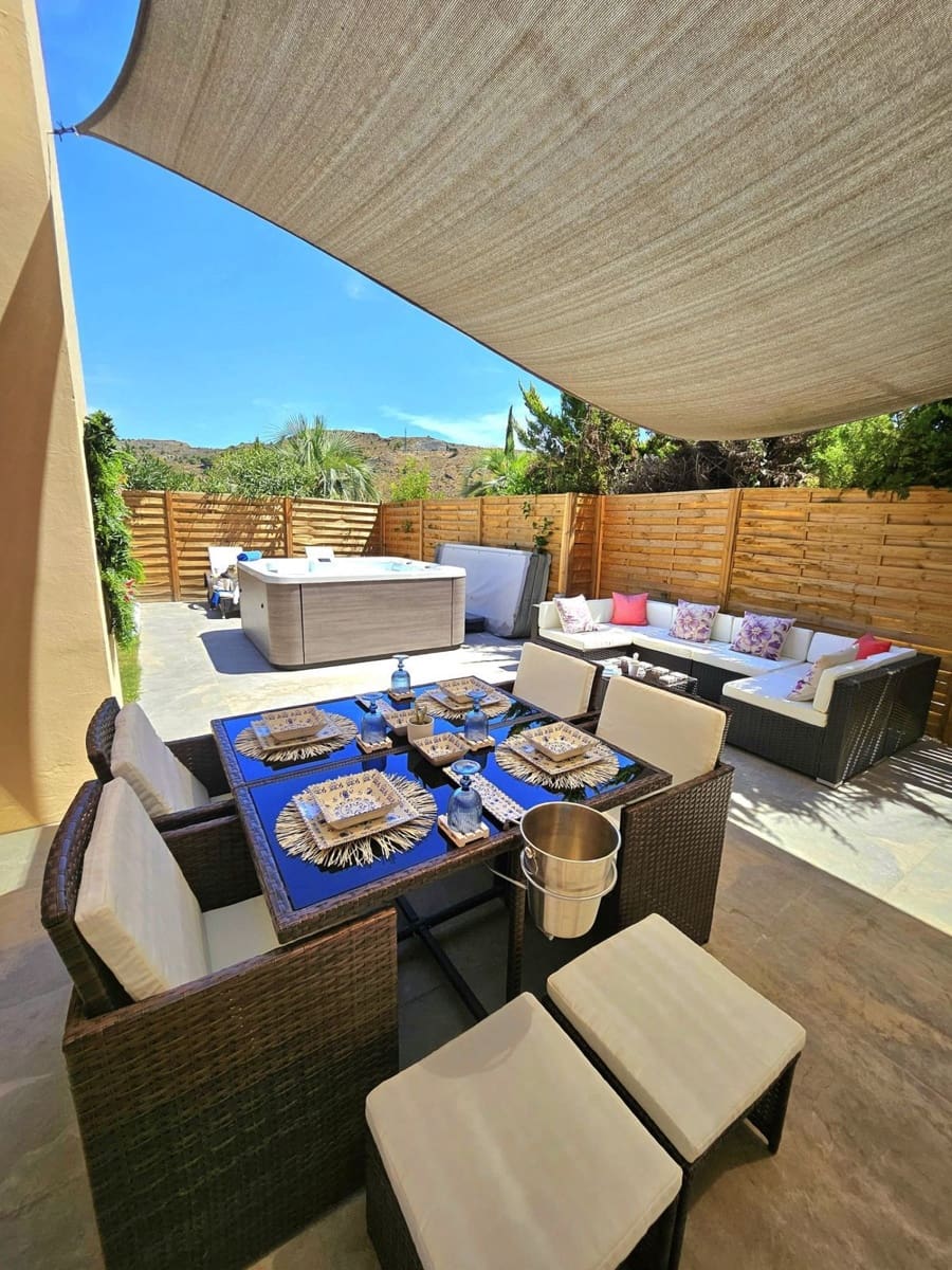 3 slaapkamer Villa te koop in Benahavis - € 590.000 (Ref: 9564869)
