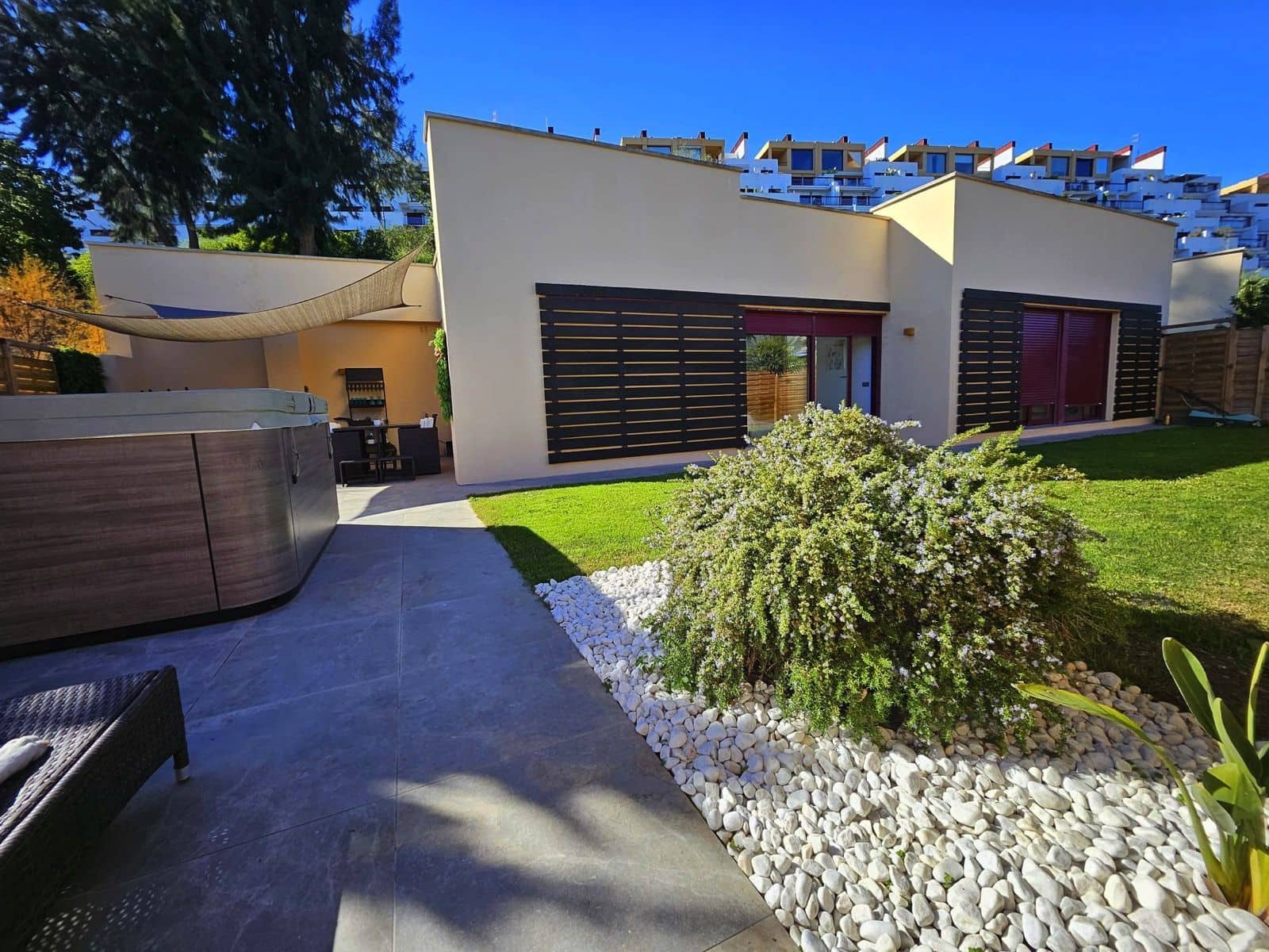 3 slaapkamer Villa te koop in Benahavis - € 590.000 (Ref: 9564869)