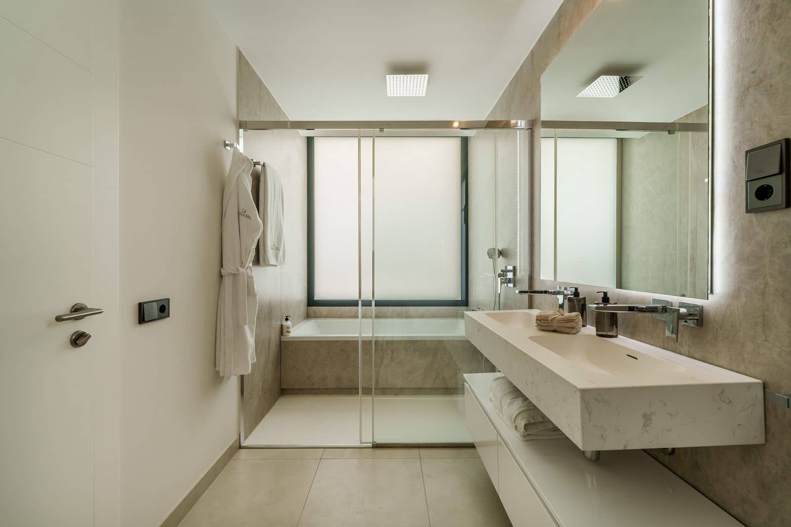 5 sypialnia Dom blizniak na sprzedaż w Puerto Banus - 2 585 000 € (Ref: 9564871)