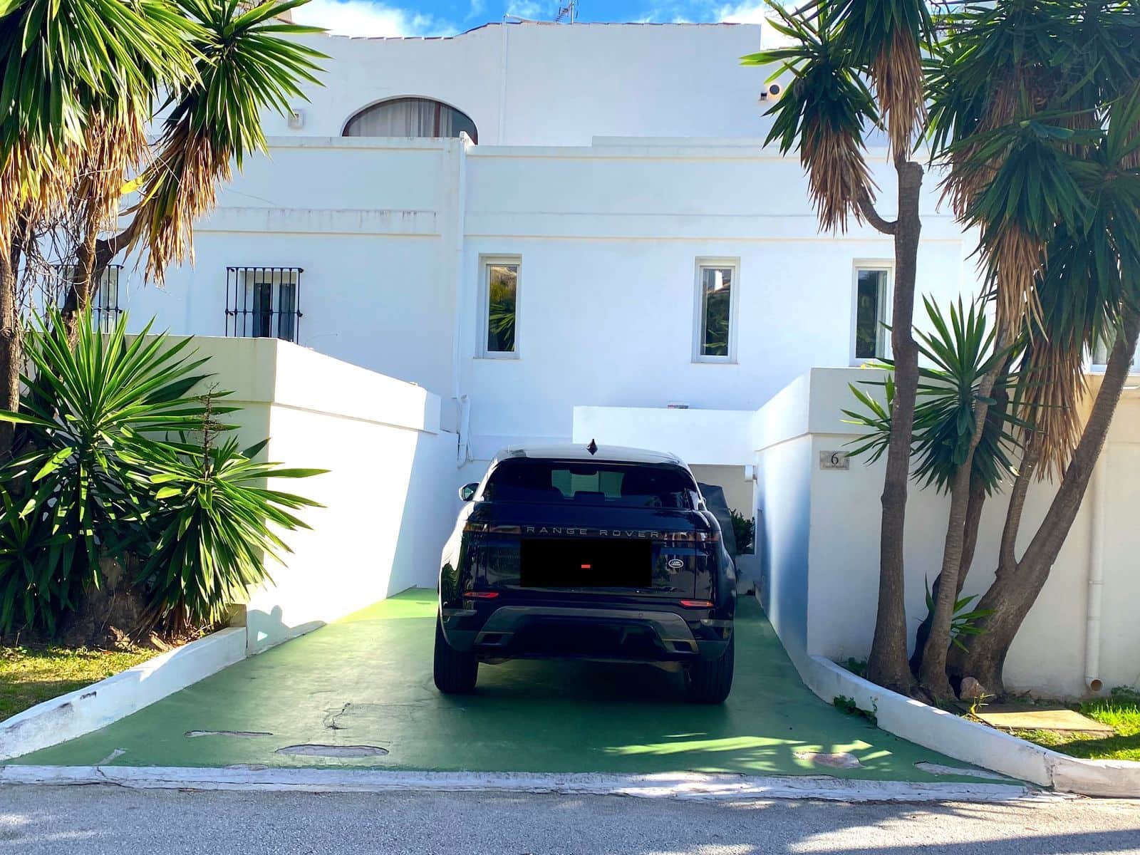 4 bedroom Townhouse for sale in La Quinta - € 1,495,000 (Ref: 9564874)