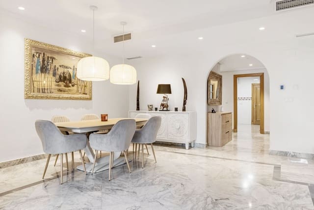 2 makuuhuone Huoneisto myytävänä paikassa Golden Mile, Marbella - 950 000 € (Ref: 9564876)
