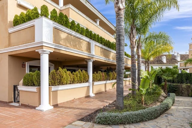 2 makuuhuone Huoneisto myytävänä paikassa Golden Mile, Marbella - 950 000 € (Ref: 9564876)