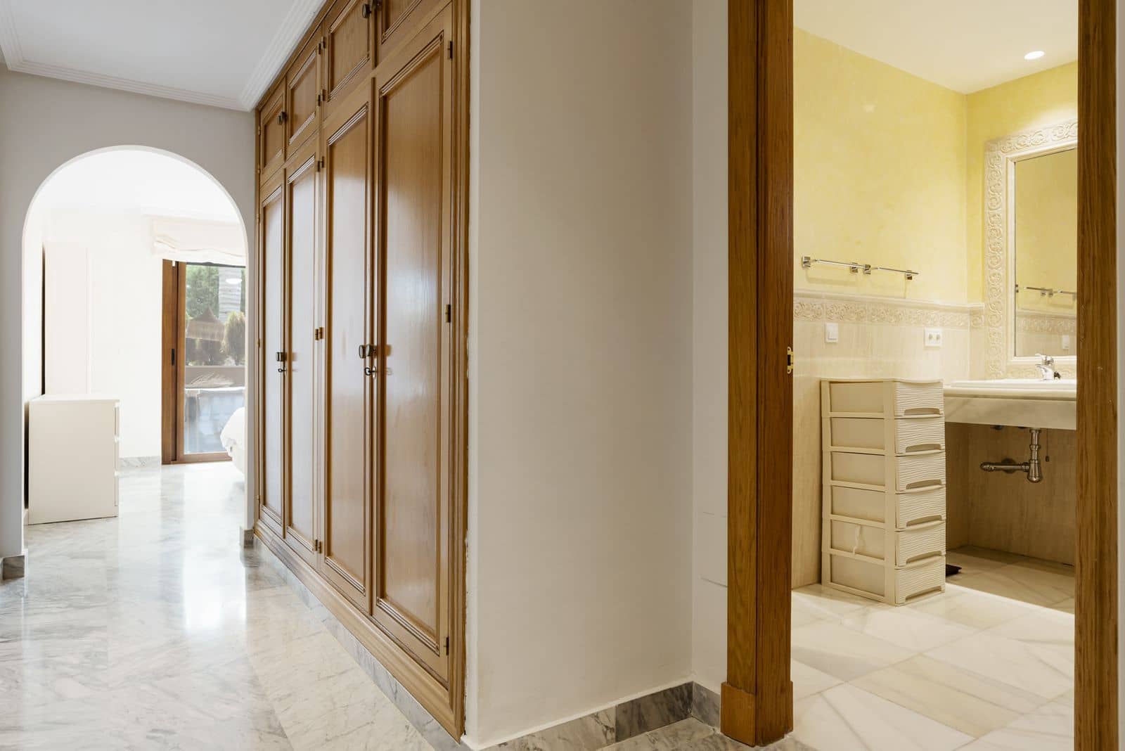 2 makuuhuone Huoneisto myytävänä paikassa Golden Mile - 950 000 € (Ref: 9564876)