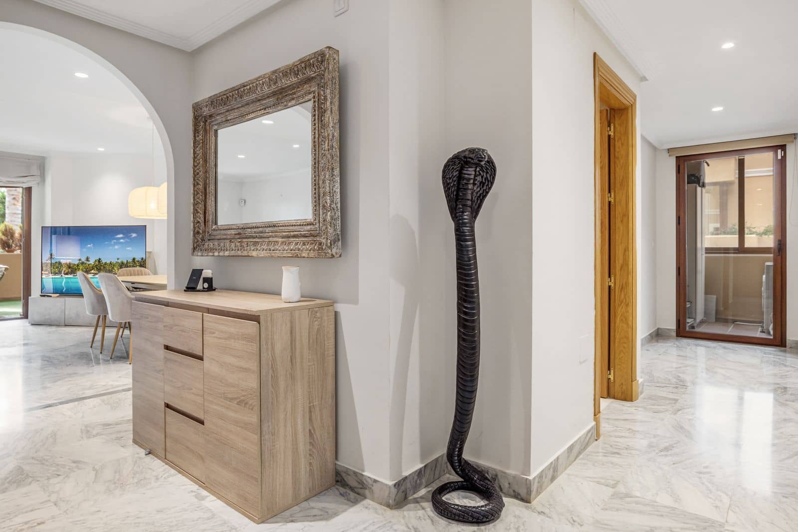 2 makuuhuone Huoneisto myytävänä paikassa Golden Mile - 950 000 € (Ref: 9564876)