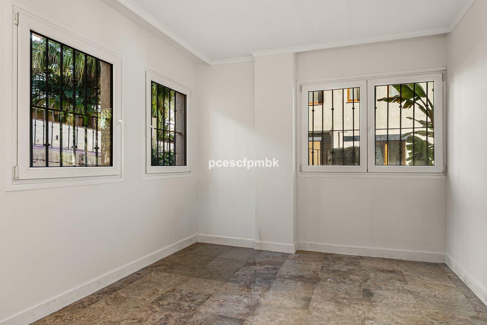 3 quarto Apartamento para venda em Golden Mile - 1 100 000 € (Ref: 9564877)