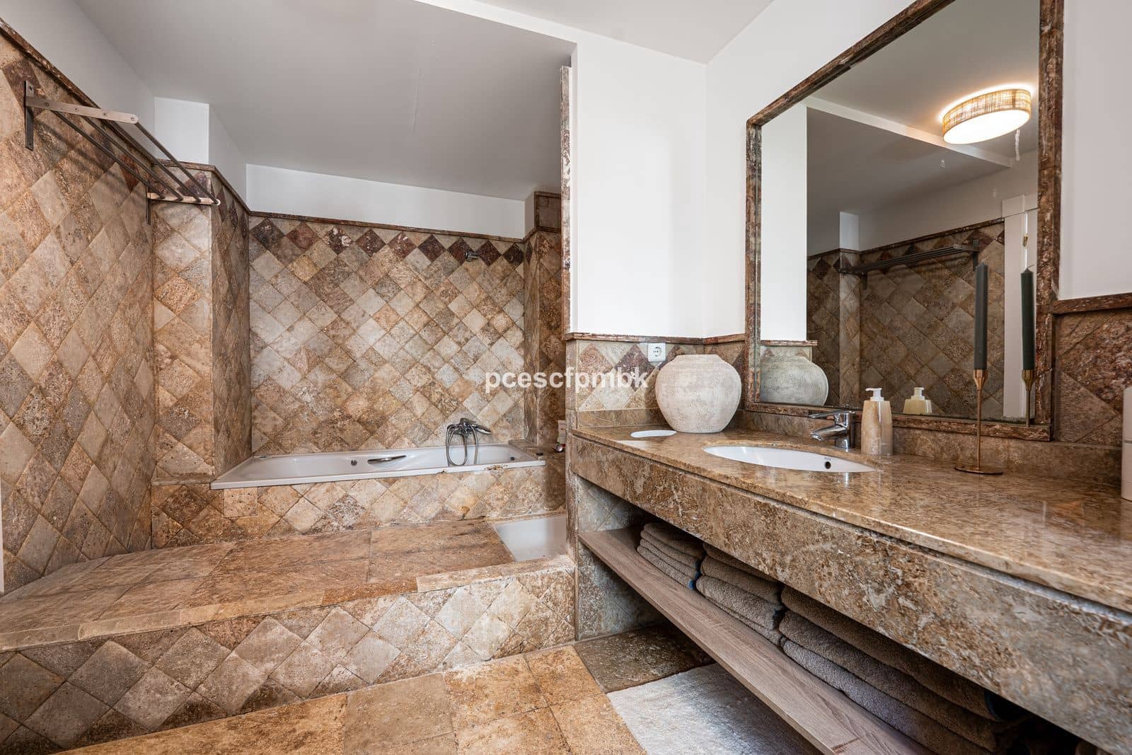 3 quarto Apartamento para venda em Golden Mile - 1 100 000 € (Ref: 9564877)