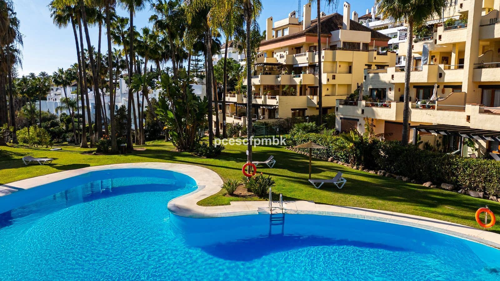 3 quarto Apartamento para venda em Golden Mile - 1 100 000 € (Ref: 9564877)