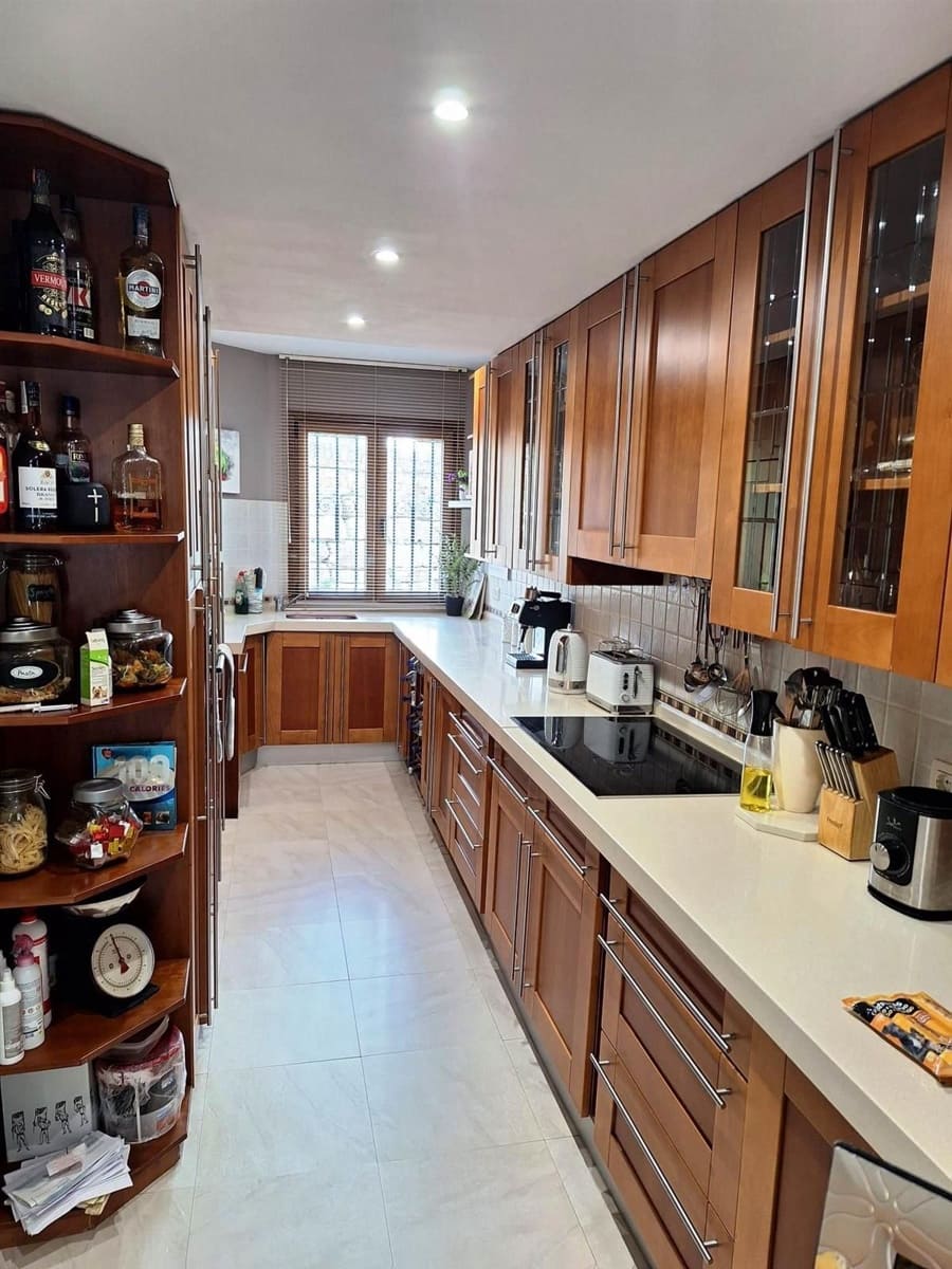 4 soveværelse Penthouse til salg i La Duquesa / Puerto de la Duquesa - € 410.000 (Ref: 9564878)