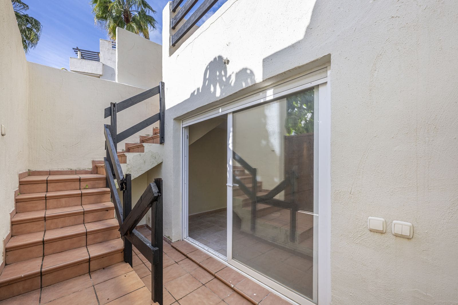 2 bedroom Apartment for sale in Estepona - € 325,000 (Ref: 9564885)